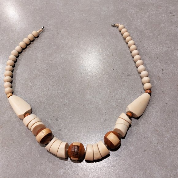 FASHION JEWELRY Women's Various Shapes Wood Beads - Ivory/Brown/Tan - NWOT - Picture 5 of 7